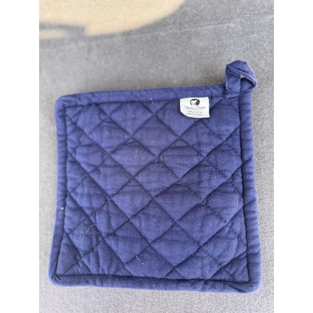 Arctic Circle Quilted 100% Cotton Potholder 4x4 Blue Alaska Animal Pattern